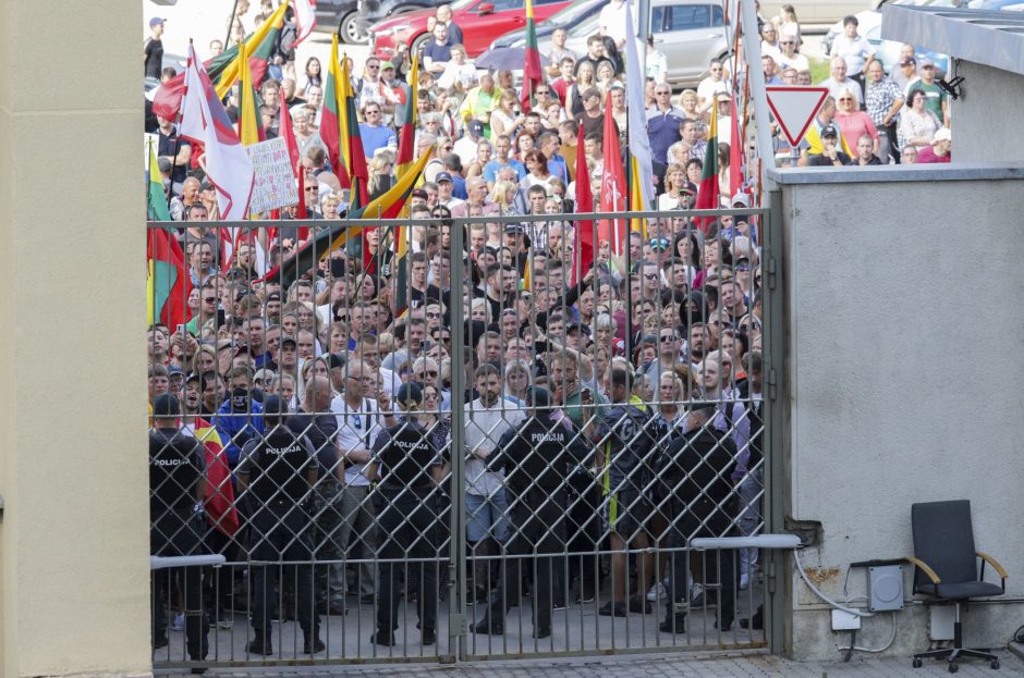 Iš Seimo negalintis išvykti T. V. Raskevičius: tikiuosi, nepasikartos Kapitolijaus šturmo scenarijus