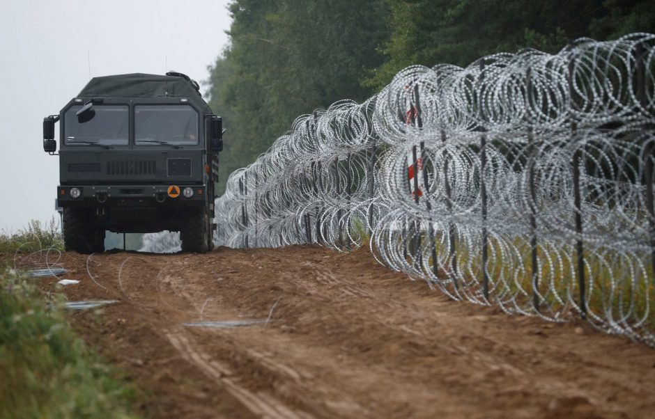 Savaitgalį iš Baltarusijos į Lenkiją mėgino nelegaliai patekti daugiau kaip 800 migrantų