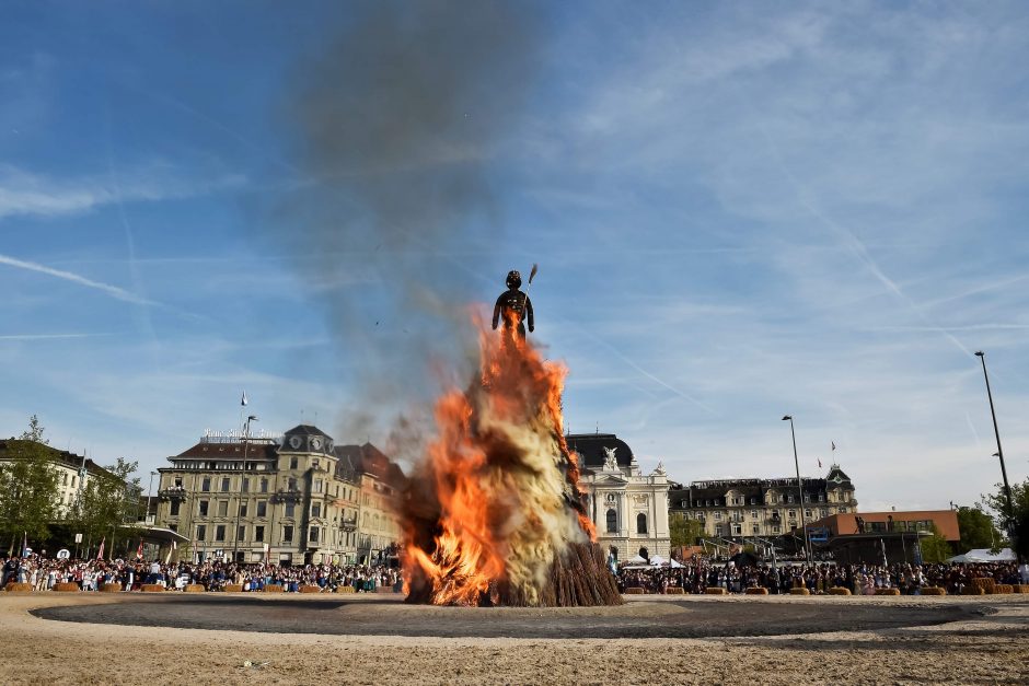 Ciuriche pavasarį pasitinka sprogdinant besmegenį