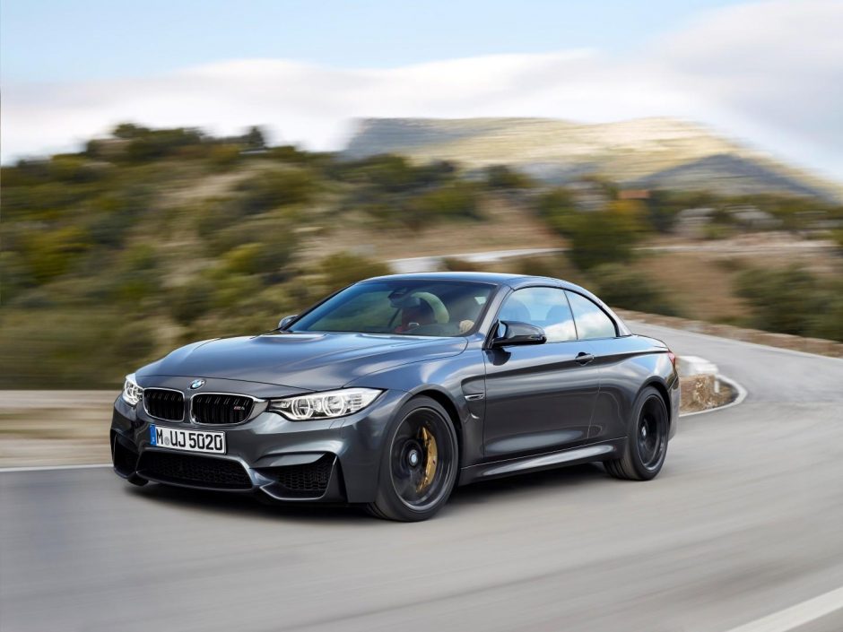 Sportinis „BMW M4“ kabrioletas verčia naują „M“ automobilių istorijos puslapį