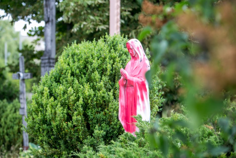 Išpuolis Kauno kryžių kalnelyje: išniekinta Švč. Mergelės Marijos statula