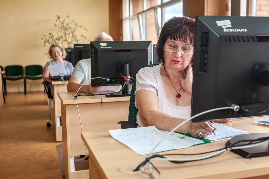 Senjorai vasarą – ne paplūdimyje, o pamokose