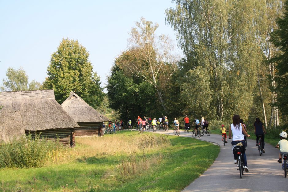 Kviečia dviračiais apkeliauti Lietuvos etnografinius regionus