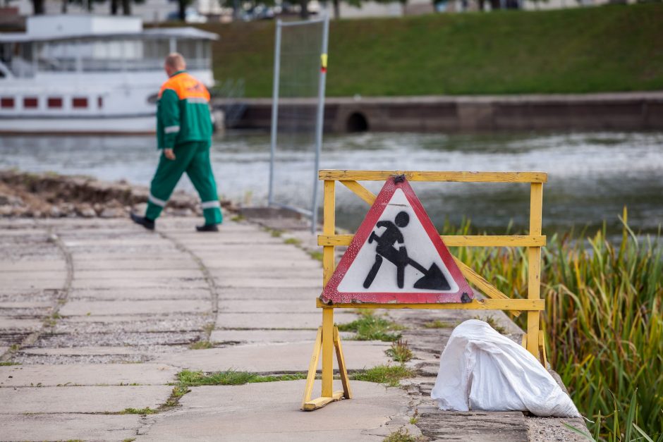 Pradėti Neries krantinės dangos tvarkymo darbai