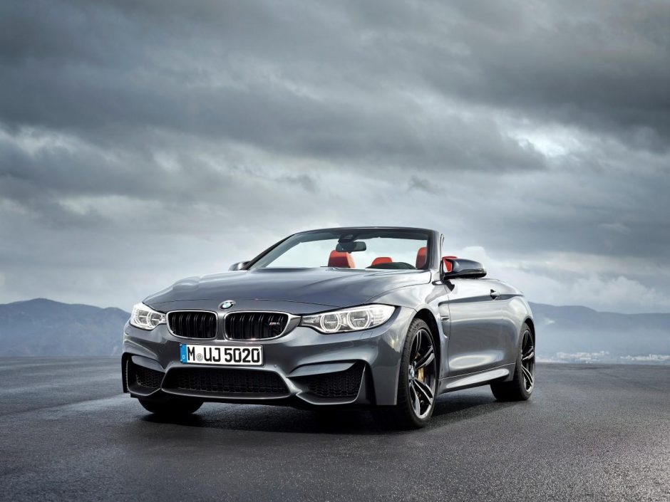 Sportinis „BMW M4“ kabrioletas verčia naują „M“ automobilių istorijos puslapį