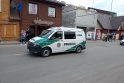 Išaiškino: tarnybinį policijos autobusiuką sudaužę chuliganai netrukus buvo surasti.