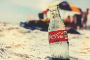 Austrijoje „Coca-Cola“ dėl rizikos sveikatai atšaukia 28 mln. butelių