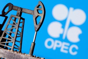 Tyrimas: Rusija toliau pažeidinėja OPEC+ susitarimus