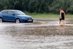 Lenkijos valdžia perspėjo gyventojus pasirengti potvyniams