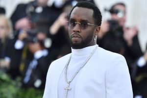 Asmens sargybinis papasakojo apie keistą P Diddy ritualą: paaukojęs paukštį išvengė kalėjimo?