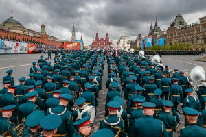 Ukrainai laukiant vakarietiškų ginklų Rusija intensyvina puolimą