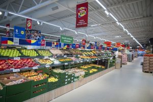 Vaisiai ir daržovės „Lidl“ parduotuvių lentynose – trumpiau nei per parą 