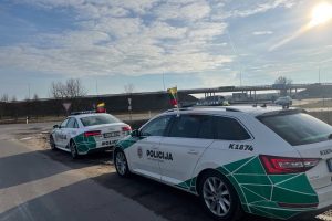 Meilės dieną per kaimą skriejo 130 km/val greičiu