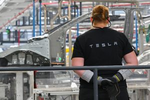 „Tesla“ kuriasi Lietuvoje: Vilniuje steigia įmonę „Tesla Lithuania“