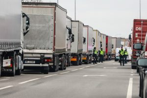 M. Skuodis ragina laikinai nereikalauti vilkikų grįžti namo kas aštuonias savaites