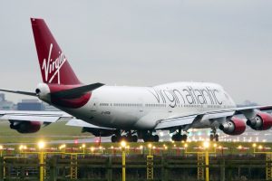 Oro linijų bendrovė „Virgin Atlantic“ atleis dar tūkstantį darbuotojų