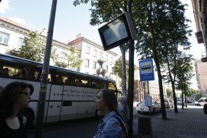 Autobusų stotelėse – naujos švieslentės