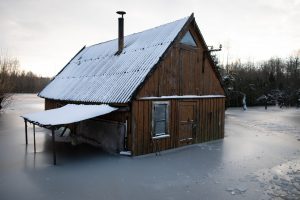 Šilutės rajone kylant upių vandeniui gausėja apsemtų sodybų ir gyventojų