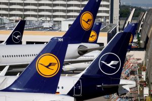 Nuo trečiadienio iki penktadienio streikuos „Lufthansa“ antžeminių tarnybų personalas