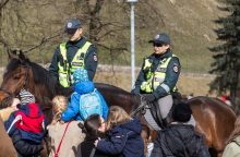 Vilniuje nelieka raitosios policijos: priežastys – dvi