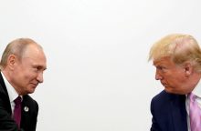 Putinas sako esąs pasirengęs deryboms su Trumpu dėl Ukrainos