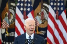 Senate žlugo respublikonų bandymas sutrukdyti J. Bidenui nurašyti 4,6 mlrd. dolerių Ukrainos skolos